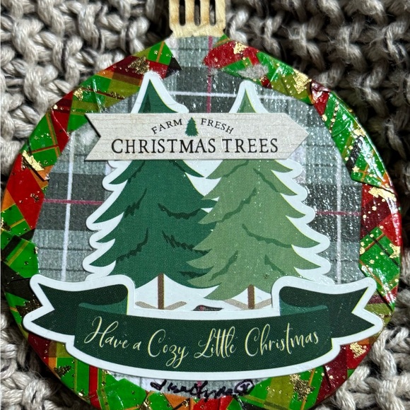 A set of (4) new 2.75x2.75” handmade unique wooden Xmas Tree Ornaments $32 - Picture 13 of 16